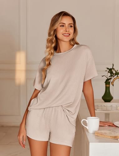 41BlhLTg4wL.jpg Womens Pajama Sets Short Sleeve Lounge Sets 2 Piece Pjs Tops and Shorts Outfits Matching Loungewear with Pockets